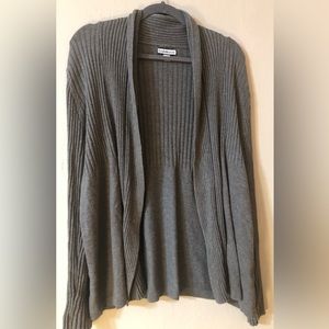 Cozy gray sweater (L)